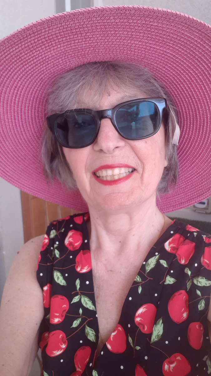 Having a heat wave in Sicily... as well as strong winds.