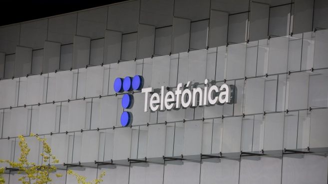 ComputerWorld España (@computerworldes) on Twitter photo Arabia Saudí se convierte en el principal accionista de <a href="/Telefonica/">Telefónica</a> tras comprar el 9,9% de sus acciones por un monto de 2.100 millones de euros. bit.ly/483gH4Q Arabia Saudí se convierte en el principal accionista de <a href="/Telefonica/">Telefónica</a> tras comprar el 9,9% de sus acciones por un monto de 2.100 millones de euros. bit.ly/483gH4Q