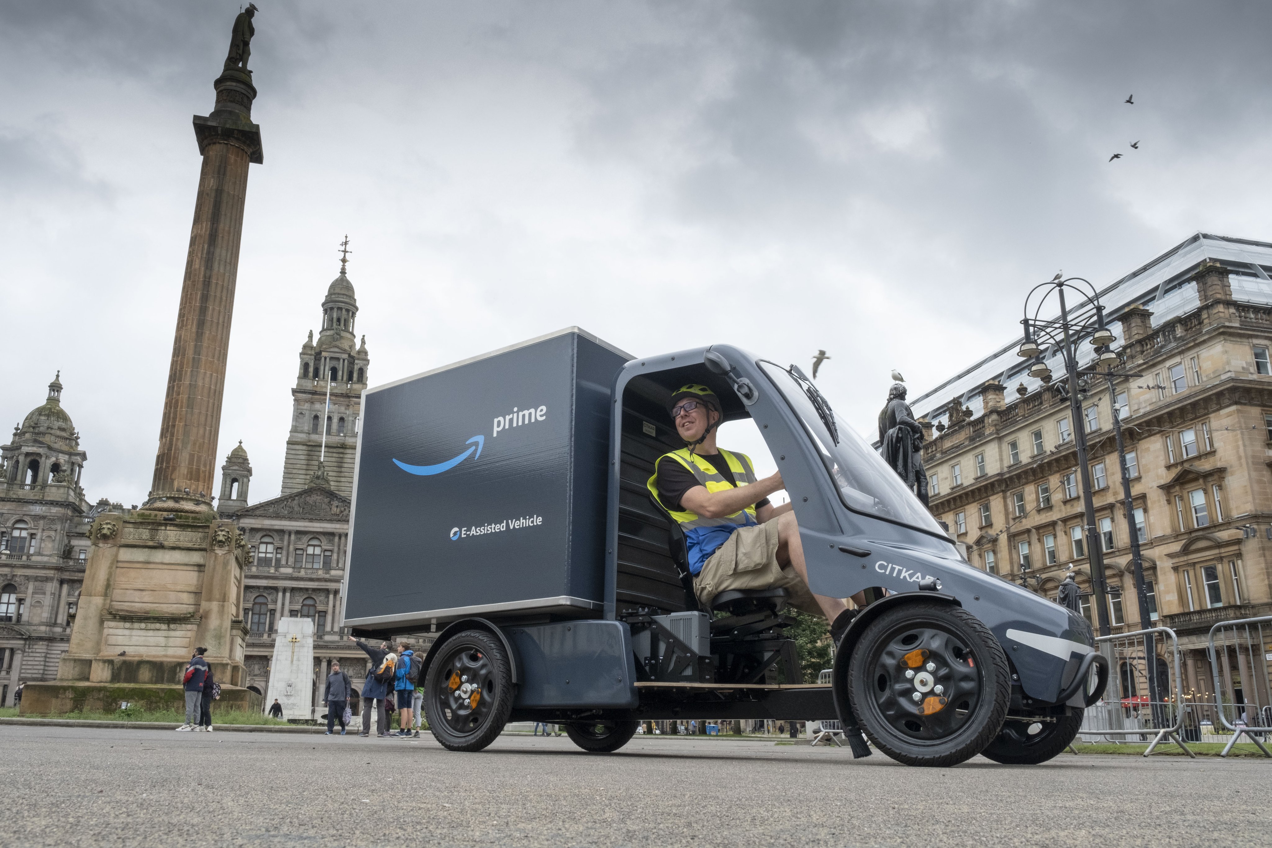 AmazonNewsUK on X Amazon s e cargo bikes are rolling into Scotland We re excited to announce the launch of our new micromobility hub in Glasgow which will bring electric powered bike deliveries to Sco...