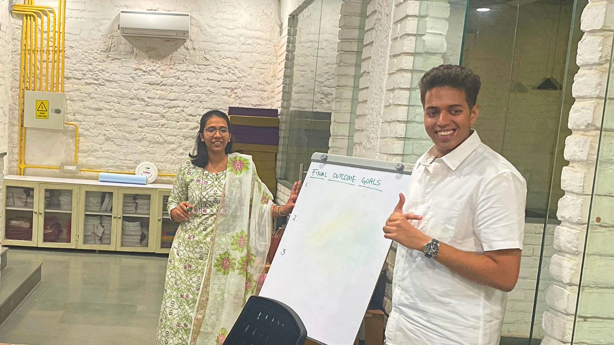 SupportMilaan's tweet photo. Our dedicated team members from UP, MP, and Karnataka converged for an insightful 2-day workshop this week. Facilitated by the brilliant minds at @IDinsight, we delved deep into refining our #TheoryOfChange. This gathering was made possible thanks to @EchidnaGiving's support. https://t.co/5oIG84JqBU