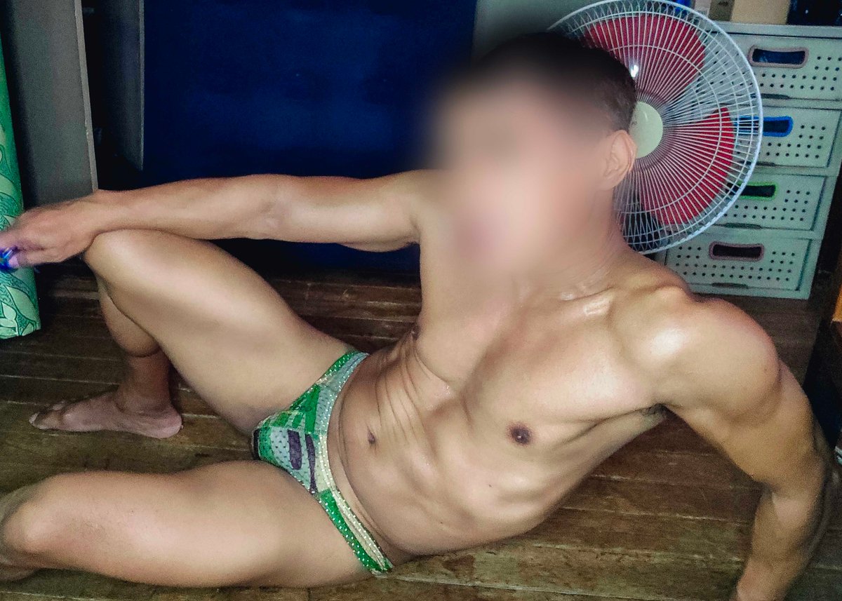 AnurakDevaughn's tweet photo. bagong gising.
#hunk #MensHealth #mensfitness #healthylifestyle #healthyliving #cuts #shredded #shredz #bikinidad #ripped https://t.co/k1loEEWT15