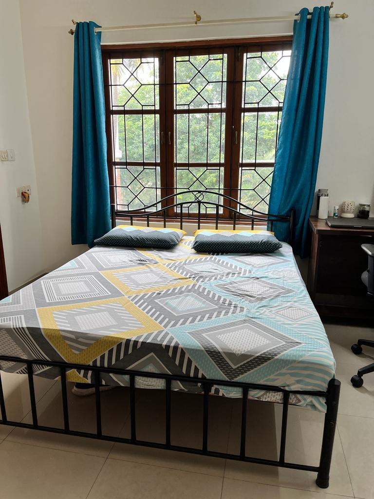 yash30_'s tweet photo. Hey Everyone, Looking for a male replacement for my room in a 3BHK semi-furnished apartment with a attached washroom in a gated society. The room is available immediately. Location: https://t.co/ojrSLSXjjy……
@BangaloreRoomi

@twitrbnb

@FnFIndia_ https://t.co/KB1lOvt15Q