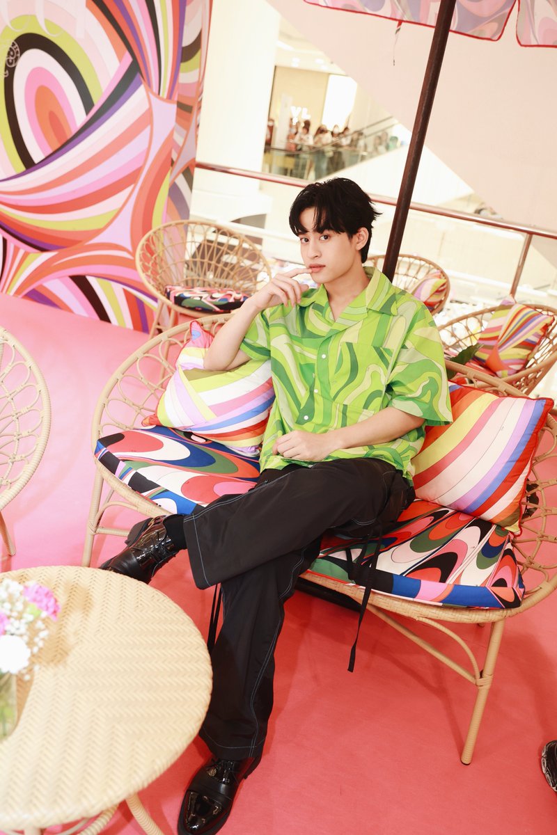 beoncloud_th's tweet photo. ยังรับความน่ารักของบาร์โค้ด @BarcodeTin ไหวกันอยู่มั้ยเอ่ยยย~ 🫣💜

#PUCCIxBARCODE
#PATLuxuryGroupOfficial #PUCCI https://t.co/6VMGD8RwMT