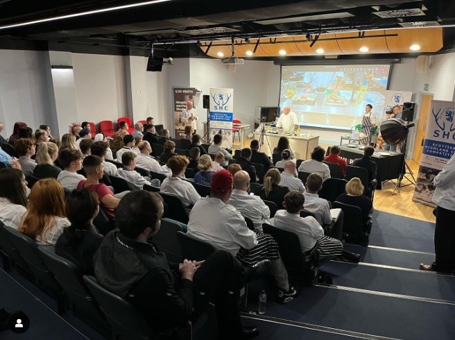 🔥Happening now 🔥 The @masterchefsgb who continually support the #chefsofthefuture are launching the demos for The #ScottishHighlandChefCompetition in the Brahan lecture theatre. A packed audience of competitors and students are being treated to a morning of demos 🤩 #ThinkUHI