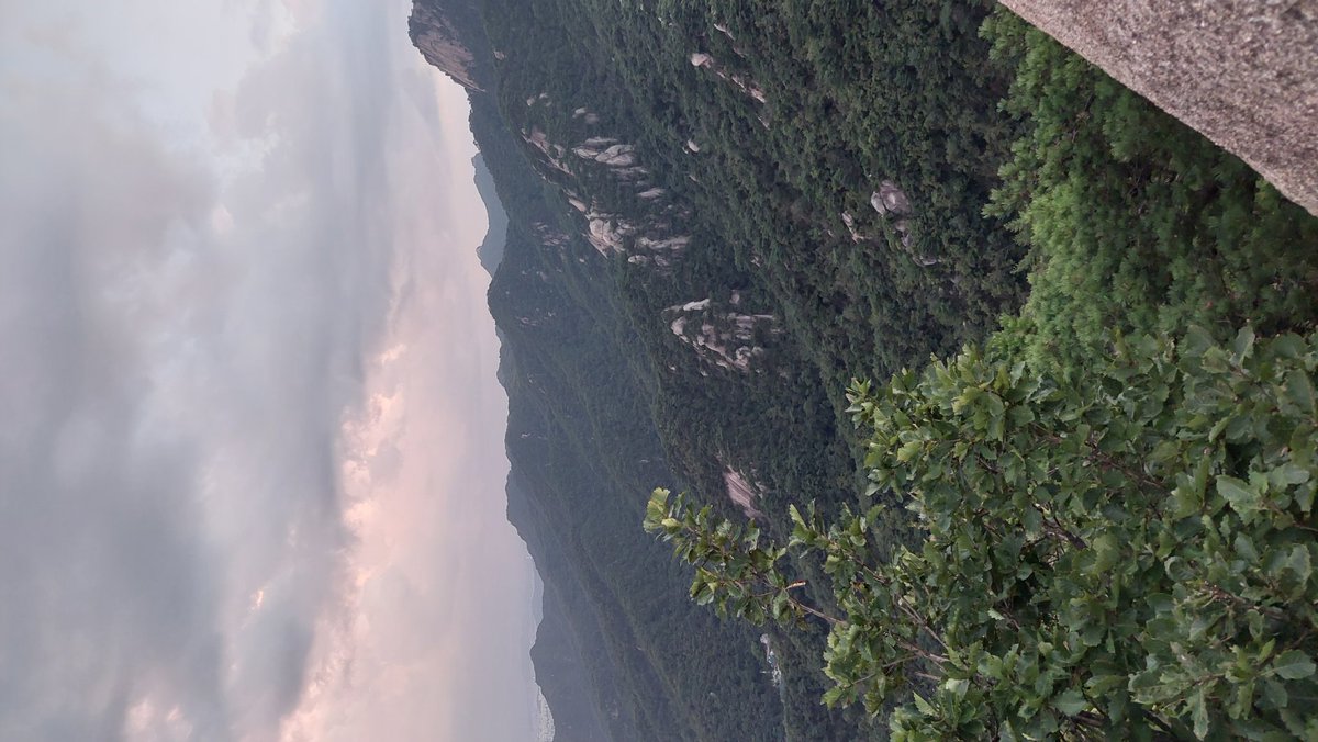 LyraRira's tweet photo. @MarkNarrations was listening to your podcast on Spotify yesterday while going up here. Yeongbong peak, Bukhansan national park, Seoul, South Korea. 😁 (Btw I'm from Czech Republic) https://t.co/wU2QCQJJm1