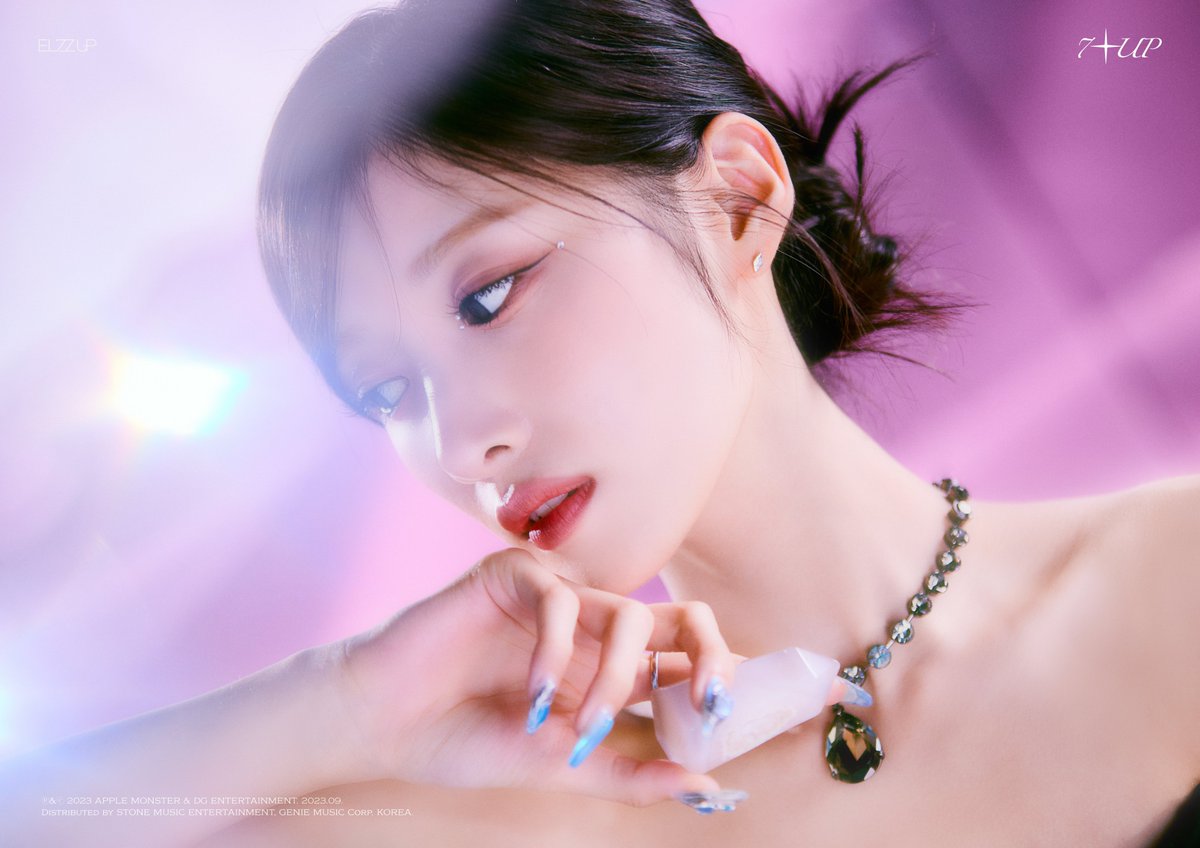 EL7Z UP 1ST MINI ALBUM [7+UP] QUEEN Ver. - CONCEPT PHOTO #2

♟2023.09.14(Thu) 6PM - DIGITAL ALBUM 
🧩2023.09.21(Thu) - PHYSICAL ALBUM

#EL7ZUP #엘즈업 #7PlusUp #20230914_6PM
#나나 #휘서 #유키