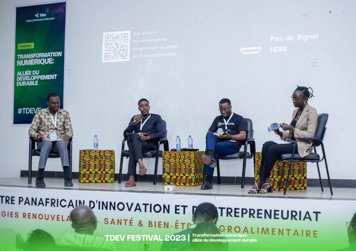 tdevorg's tweet photo. #Throwback sur le #TDevFestival2023 !
Suite au lancement du festival, un premier panel sur "Numérique et qualité de vie : innovations
pour un avenir durable" fut animé par @YvonKoudam, Agbewonou Darwin, Renaud Dogan et modéré par Domenyo Thierrie ASSEM
#TDEVFest23 #Tdev #Tech https://t.co/XWsMN2yfp8