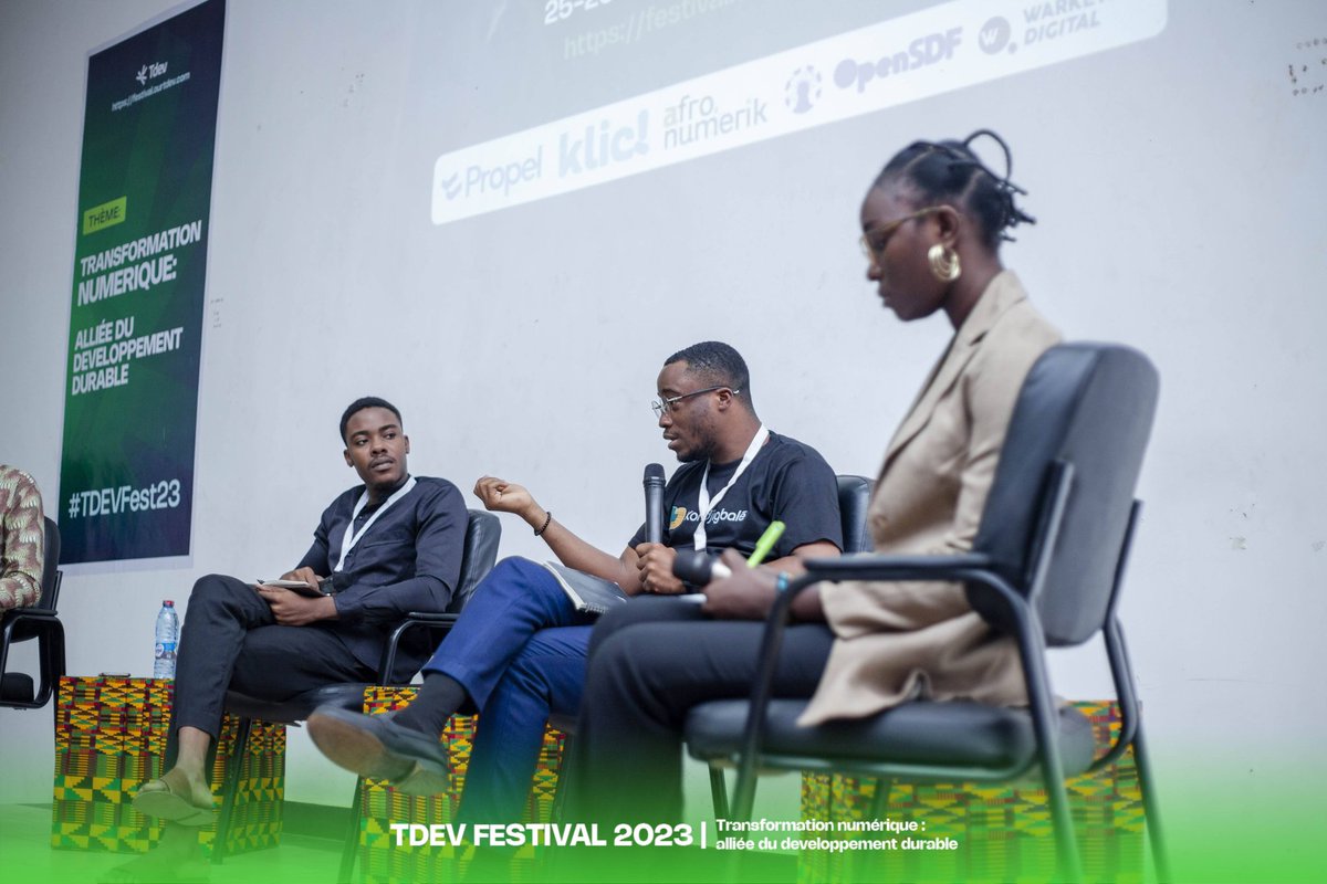 tdevorg's tweet photo. #Throwback sur le #TDevFestival2023 !
Suite au lancement du festival, un premier panel sur "Numérique et qualité de vie : innovations
pour un avenir durable" fut animé par @YvonKoudam, Agbewonou Darwin, Renaud Dogan et modéré par Domenyo Thierrie ASSEM
#TDEVFest23 #Tdev #Tech https://t.co/XWsMN2yfp8