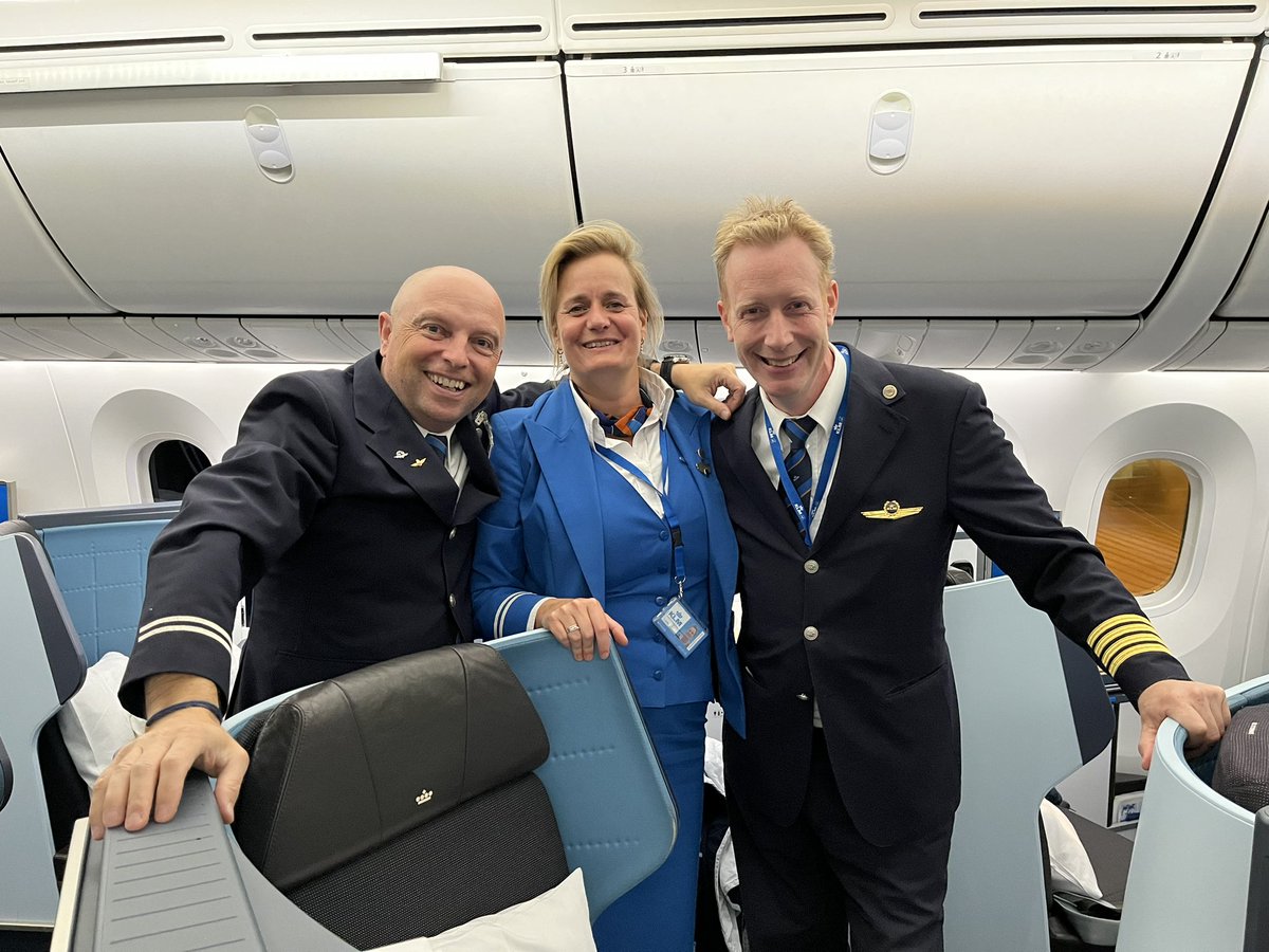 Jordisoeters's tweet photo. Zojuist…na exact 13uur en 13 minuten hangen veilig geland in Argentinië.
Wederom een puike teamprestatie neergezet 🥳😉
#teamklm https://t.co/zmrL8mHj3B