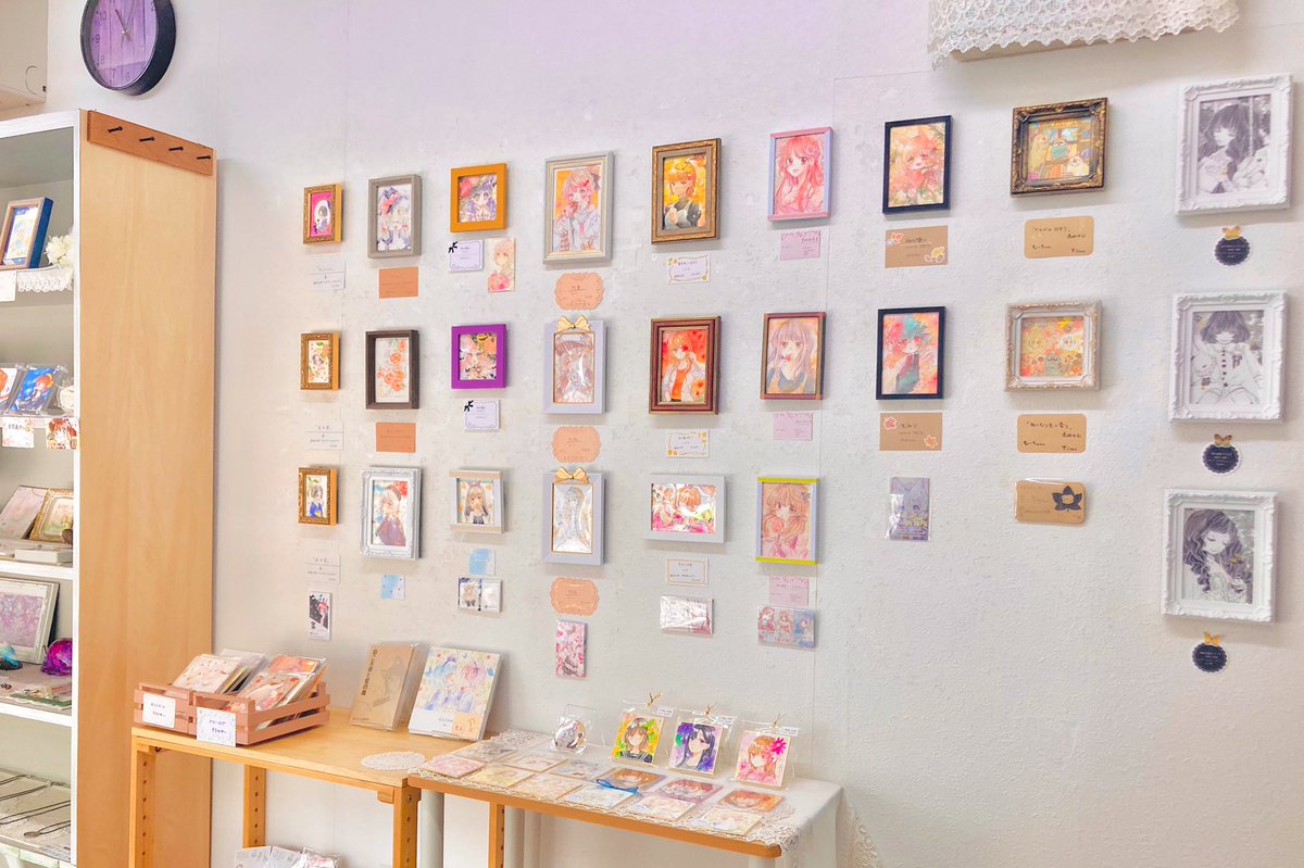 kamakuramona's tweet photo. 🍁展示会の通販のお知らせ🍁
本日19時より秋のミニミニ原画展の通販がスタートします✨
以下のURLの公式通販サイトにて対応致しますのでよろしくお願い致します☺️
↓
https://t.co/P2gCbH8s8o

#絵描きさんと繫がりたい 
#イラスト好きさんとつながりたい https://t.co/6MAons1E6w