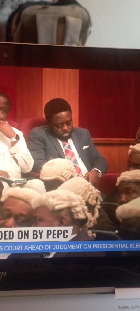 LydiaTeeanaJaja's tweet photo. All eyes on the judiciary don dey sleep🤣🤣

#PEPTJudgement https://t.co/tqlkJe1QWp