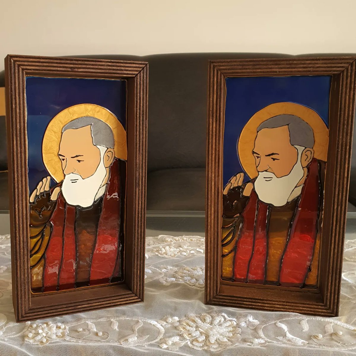 NEW DESIGN 
Pdre Pio vitrail glass 
with wooden frame 
handmade

FOR ANY INFO CONTACT US ON +9613049055 or DM 
#vitrail #vitrail_art #communion #firstcommunion #1stcommunion #souvenir #baptism #baptismsouvenir #religiousitems #MWZGHEIB #MW  #mwzgheibsarl  #padrepio