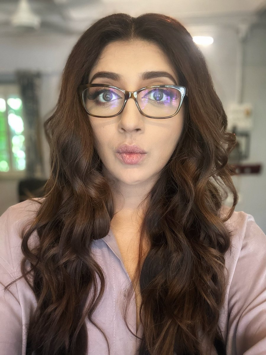 Sreenanda's tweet image. #geeky glam