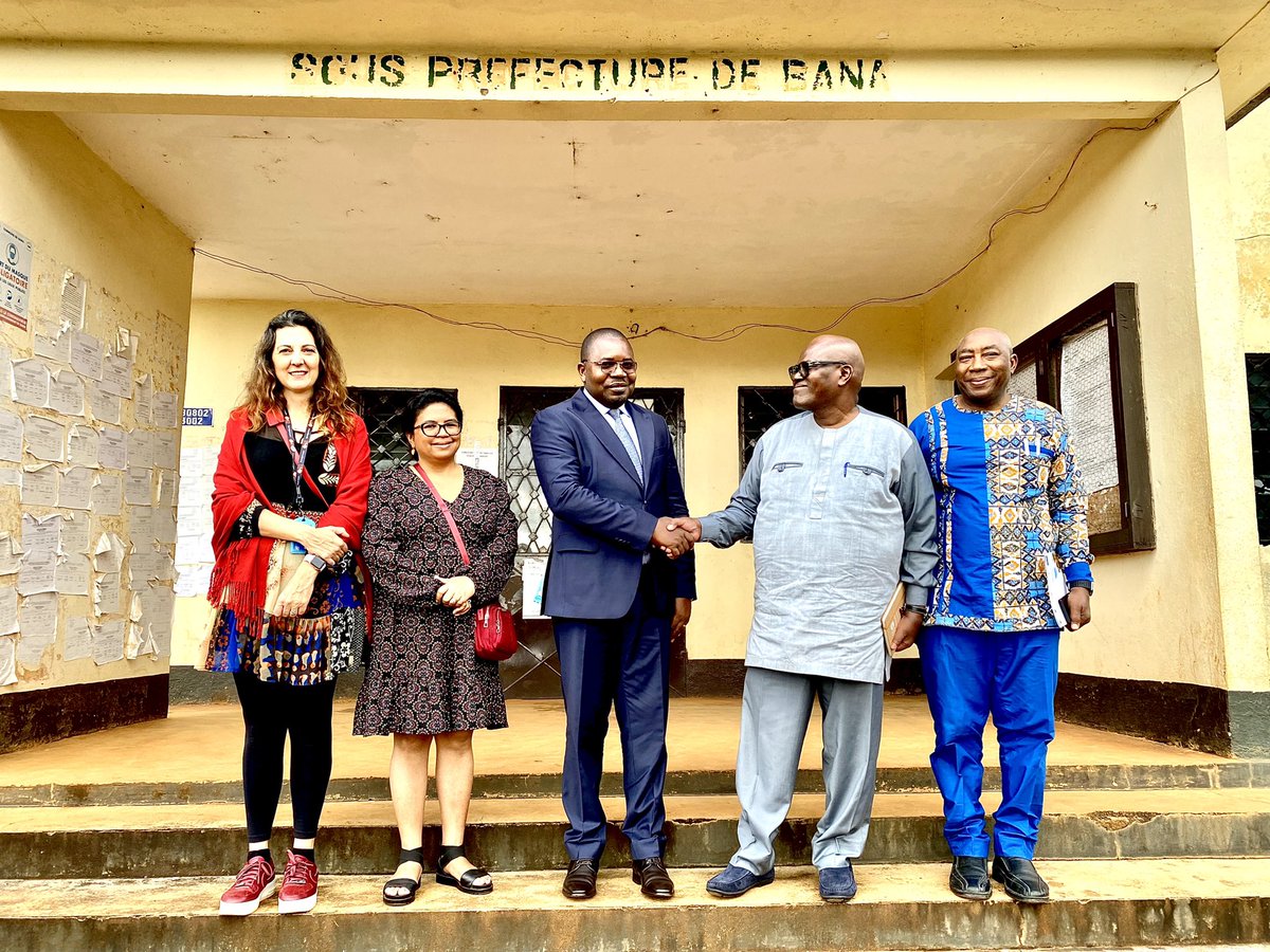 UNFPACameroon's tweet photo. #Retraite2023: Le RR UNFPA @DrJustinKoffi rencontre, ce jour, le Sous-Prefet de Bana, M. Bob Iga Emmanuel pour signaler la présence de l’équipe UNFPA dans l’arrondissement et réitérer le désir de UNFPA de travailler davantage avec cette commune sur les questions de #SRHR https://t.co/trpKAb0bhp