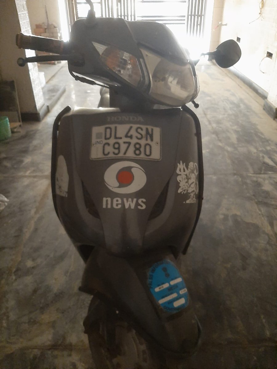 Aim_Geek_'s tweet photo. @Gzbtrafficpol My Father has a wrong chalan issued for someone else riding on a 2 wheeler activa in Ghaziabad but he has not the person that they have mentioned in the chalan pdf file photo and the vehicle is also not the same.

Can anyone from @Gzbtrafficpol please look into it https://t.co/sZX28V3W5m