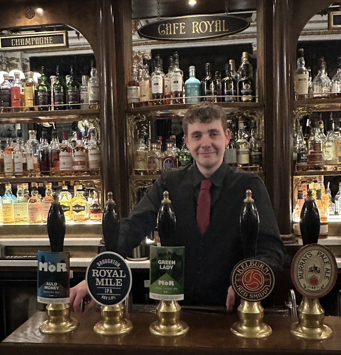 CafeRoyalEDN's tweet photo. Meet Owen, heโs been serving you for nearly 2 years now. His favourite beer is @pilotbeeruk Peach Melba Sour.
Come down this week and grab yourself a drink
#edinburgh #scotland #bartender #bestbartender #backbar #bardesign https://t.co/6pEpt5JEj8