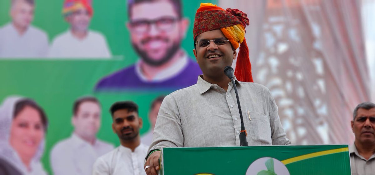 Dchautala's tweet photo. सीकर के मिलन गार्डन में किसान- नौजवान सभा को सम्बोधित किया।
इस बार जननायक चौधरी देवी लाल जी की जयंती 'किसान विजय सम्मान दिवस' के रूप में पहली बार राजस्थान के सीकर में मनाई जाएगी। https://t.co/n3ch7qOSdh