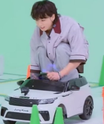 kimthver's tweet photo. 😭 https://t.co/2qooACA6nA