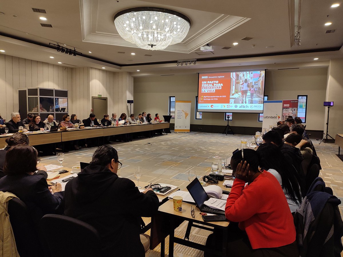 justiciafiscal's tweet photo. 📢 #AHORA Comenzó en Santiago de Chile 🇨🇱 el encuentro regional por "Un pacto fiscal para preservar la vida", convocado por @Latindadd, @justiciafiscal, @ISPinteramerica, @anefchile, @Afiich y la #Aneiich 

#JusticiaFiscal #PactoFiscalYa https://t.co/7vSrScuO4G