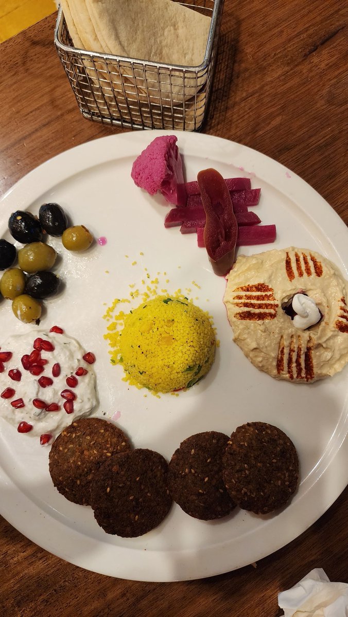 Lunch time... mixed Lebanese Veg Platter.....hmmm ! Having veg food for a change ! Variety is the spice of life 🥰🍽🍱