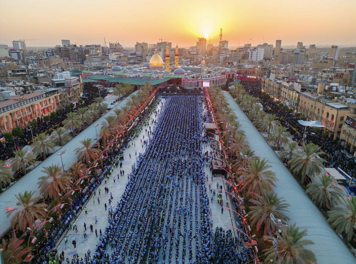 AliRadhawi's tweet photo. Some burn the Quran, others place the Quran on spears. The Shia choose to put the Quran on top of our heads ❤️

Beautifully captured on Arbaeen! 
#Karbala #Arbaeen2023 https://t.co/uTHAeLZ5Pm