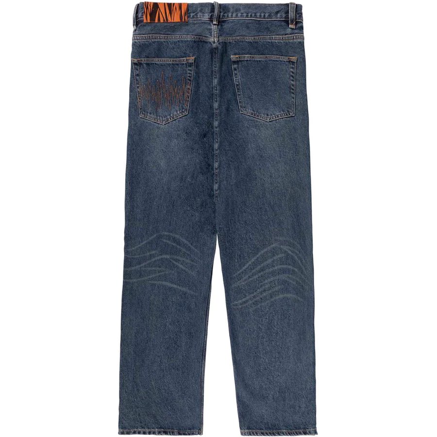Capsul__'s tweet photo. The kind of blues we like in our life 👖 
Cop the Larchmont Denim for LA based streetwear clothing icon @thehundreds https://t.co/iqBNSYv9Hb