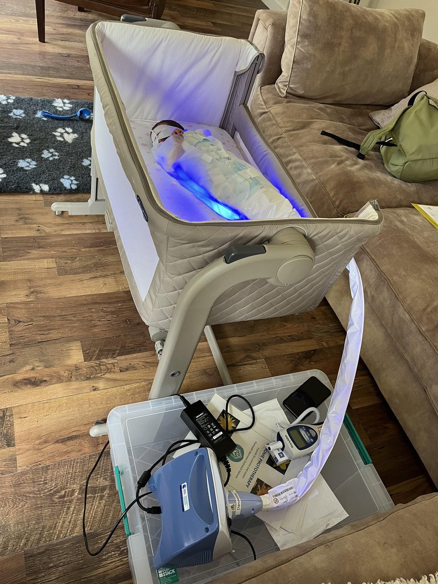 2nd thing to be proud of today! 1st #homephototherapy baby for @UHP_NHS #TCW #NICU 🥳🤩. Delivered by our amazing Outreach Service #reducingseperation #FiCare @MckeonCarter @CharlotteWilto4 @helen_harling1 @sw_ahsn @swneonatal @UHP_NHS Photos published with permission 🥰
