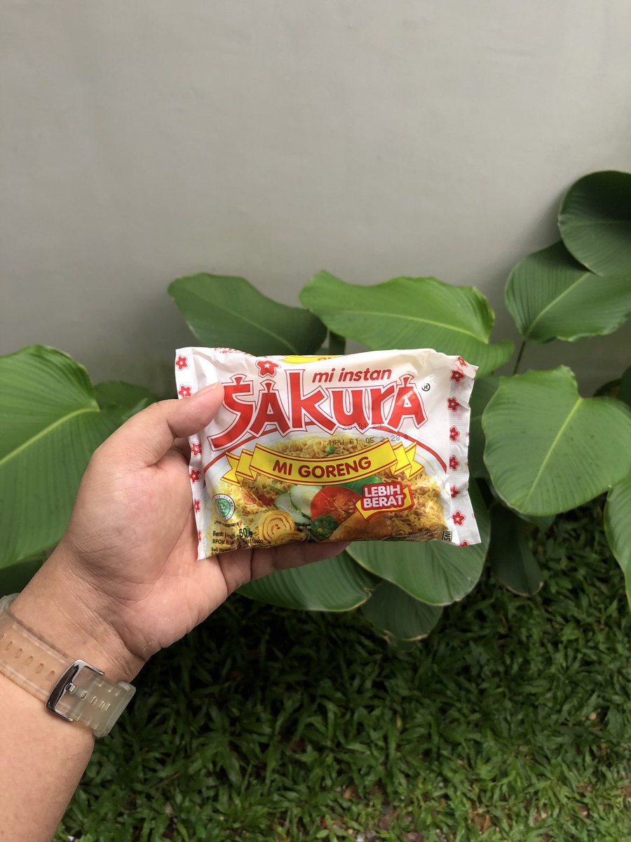 affanARS's tweet photo. Baru nemu mie merk sakura, enak ! https://t.co/meKecNkqyY