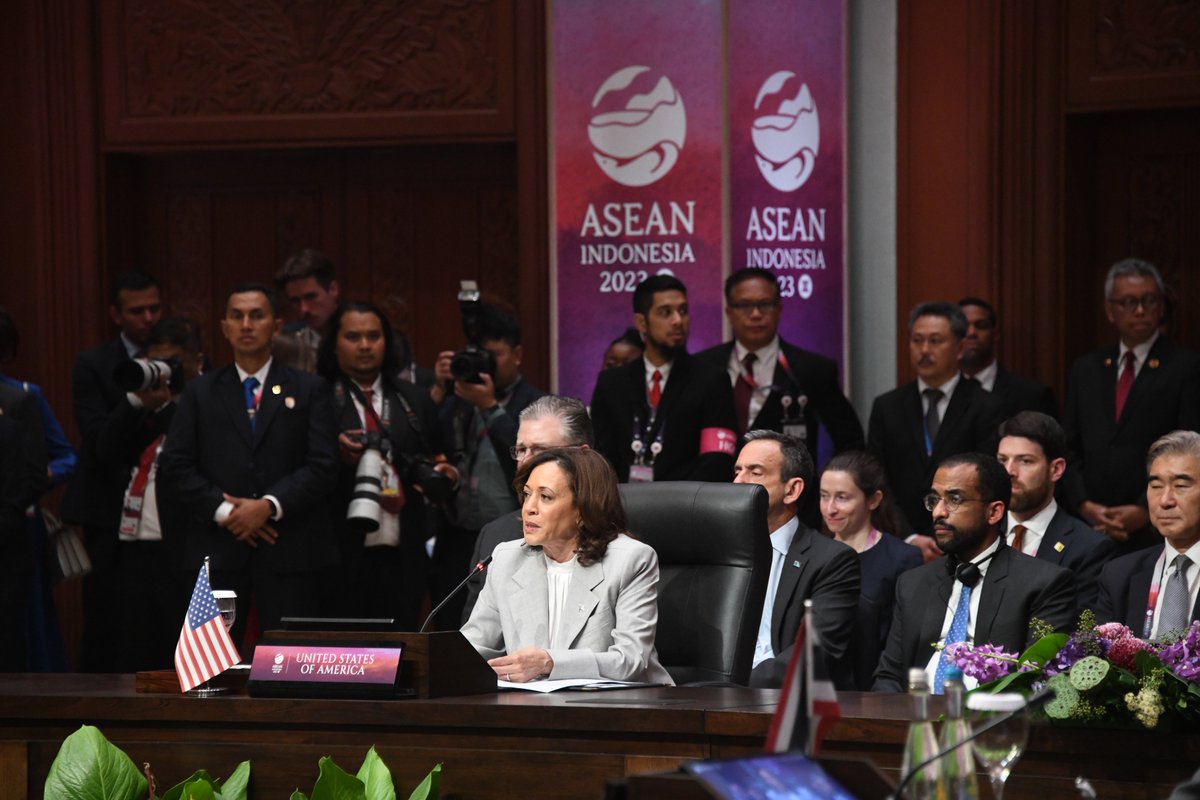 ASEAN's tweet photo. Secretary-General of ASEAN Dr Kao Kim Hourn attended the 11th ASEAN-US Summit held in Jakarta today. The meeting adopted the ASEAN-US Leaders’ Statement on Advancing the ASEAN Outlook on the Indo-Pacific. https://t.co/Pp4UdcdaJo