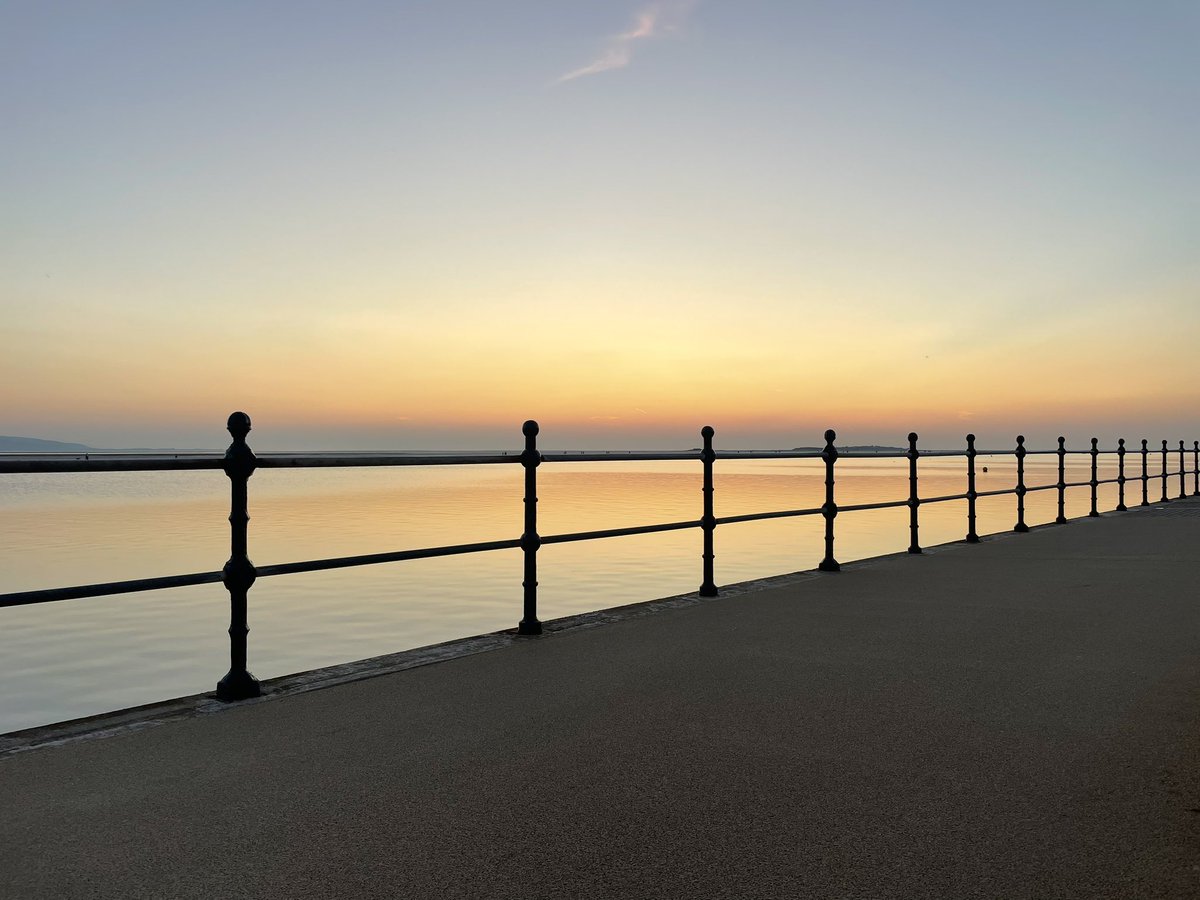 BeachRunr's tweet image. I recently qualified as a mental health first aider with @YouthFederation and just like traditional first aid, you consider your own safety first
#mentalhealth #timeforyourself 
#goodforyou #skillsforlife
Find out more @4thHeswall #seascouts 👇🏻 #youthfed 
4thheswallseascouts.org.uk/wellbeing