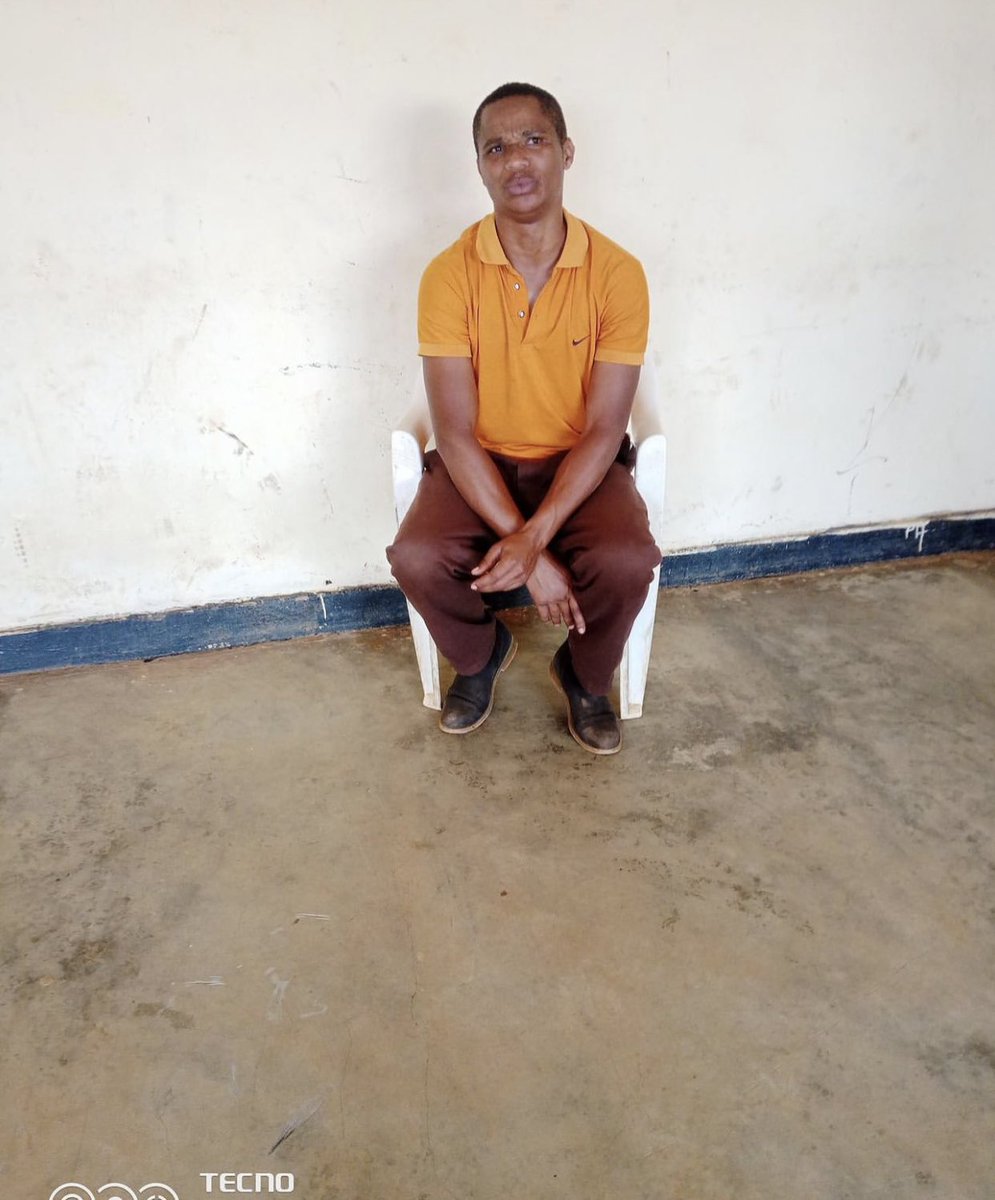MustaphaKiddo's tweet photo. Wamugabo wo mubusanza wicaga abakobwa bamusuye akbahamba munzu😭😭😭😭😭 https://t.co/2BPgS9Yz0N