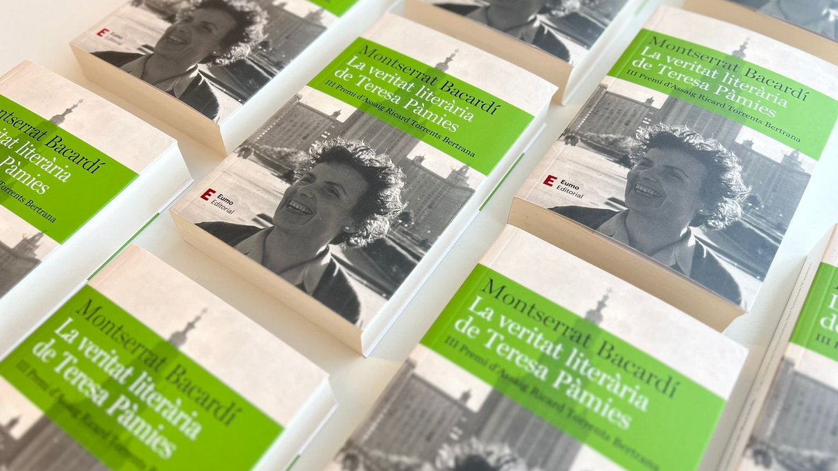 Eumo_Editorial's tweet photo. Montserrat Bacardí guanya el III Premi d’Assaig Ricard Torrents Bertrana "La veritat literària de Teresa Pàmies". És la primera biografia completa de l’escriptora, on Bacardí teixeix els clarobscurs d’una vida intensa i fructífera, tant en la faceta política com en la literària. https://t.co/8QCXll4psk