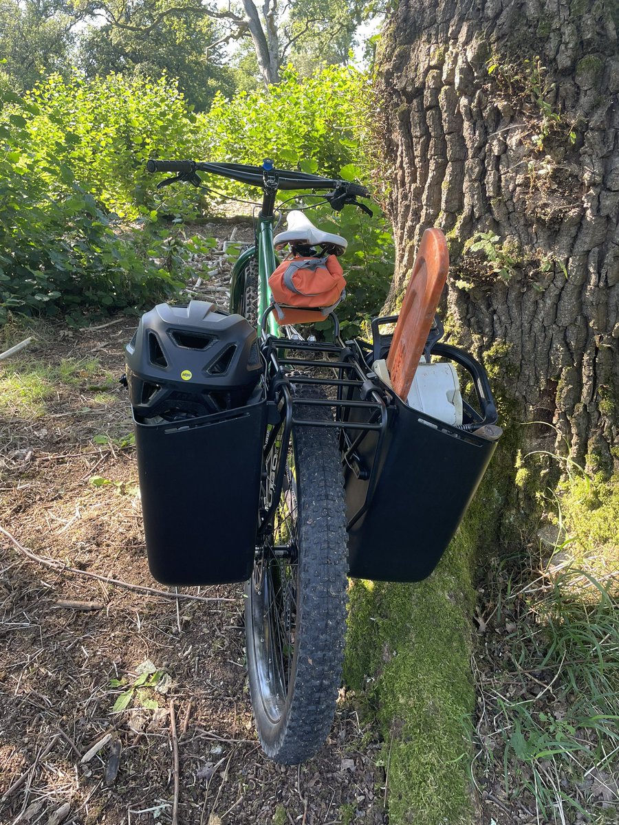 The stakes are high 😅 and I’m really enjoying biking to work while the weather is fine. 
Cutting stakes and binders for my favourite customer’s upcoming hedgelaying work.