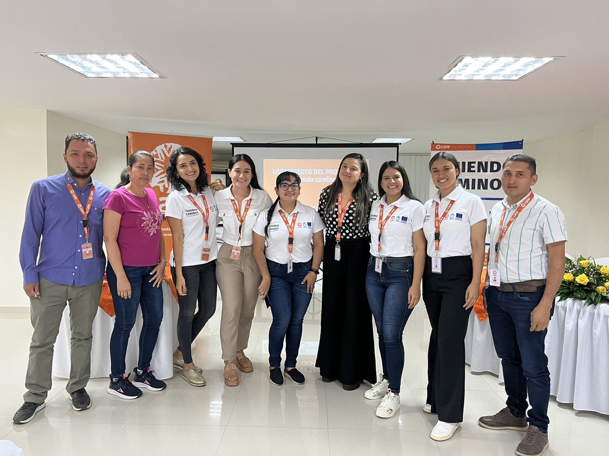 catalune's tweet photo. Equipazo de @CAREColombiaONG en #NorteDeSantander trabajando por erradicar la #VBG Violencia Basada en Género #CARECercadetí #humanitaria #Cúcuta #Ocaña https://t.co/8Z4NxjmCHZ