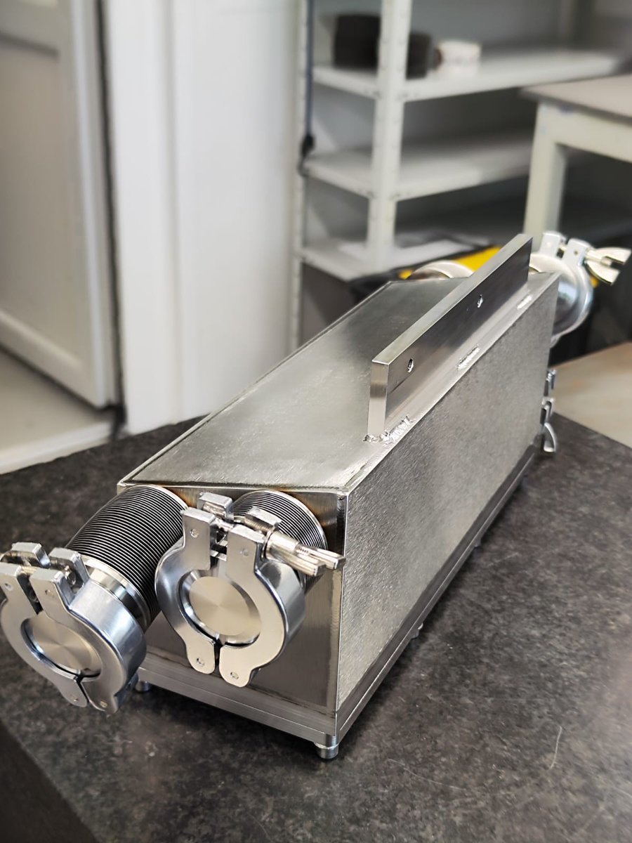 scanwel's tweet photo. Take a look at what our experienced manufacturing team have produced recently! 🤩 

For information on how we can support you with your bespoke requirements for vacuum, surface and nanoscience, please use the contact from in the link below ⬇️ 

https://t.co/CoDVRolbnW https://t.co/NTnRXvXQl7