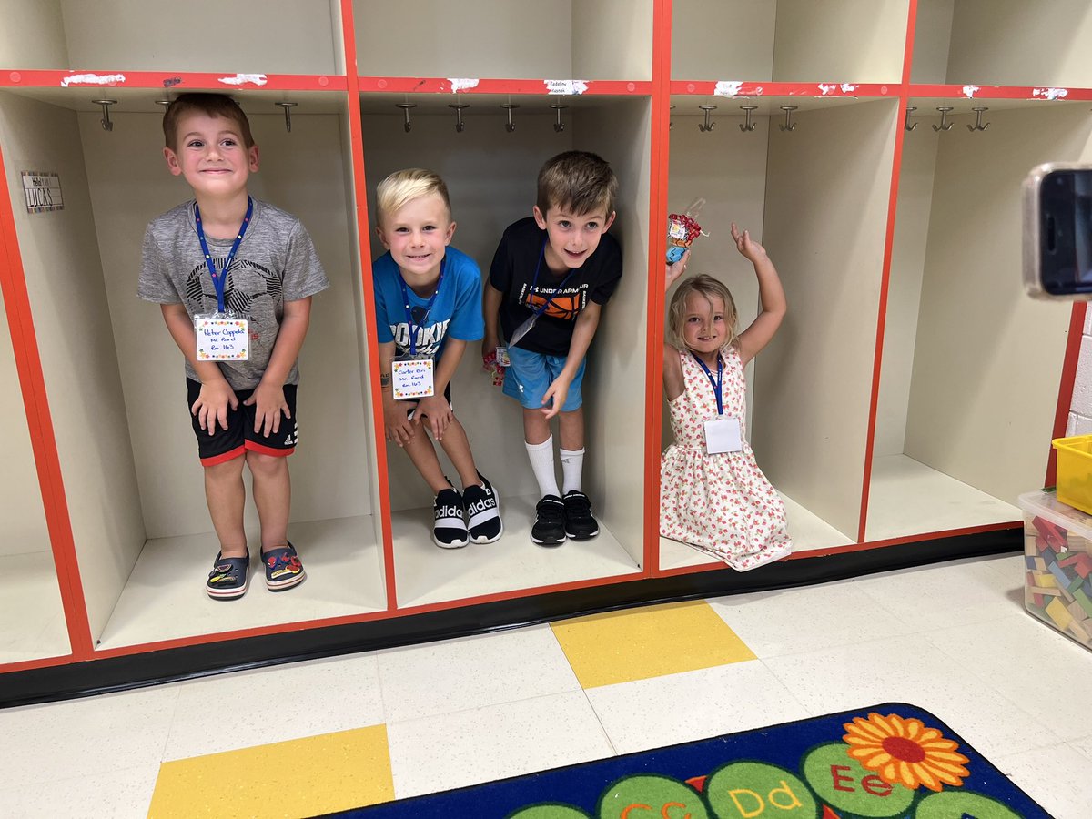 Carter’s all ready for kindergarten tomorrow with his preschool friends! He met his teacher and “loved it really much!” 🥺