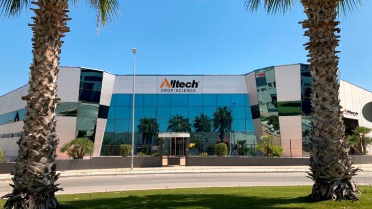 🌍 Alltech Crop Science Iberia recibe el certificado huella de carbono del Ministerio por su compromiso con el medioambiente.

✅ Por segundo año consecutivo, el Ministerio de Agricultura, Alimentación y Medio Ambiente ha otorgado a Alltech Crop Science Iberia el sello Calculo,
