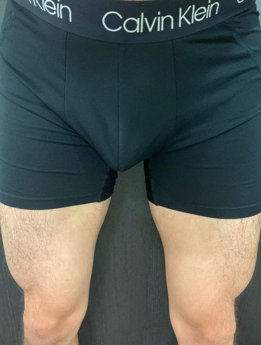 我要把腿練的跟橄欖球員一樣壯🦵 https://t.co/RrcRAzxxzu