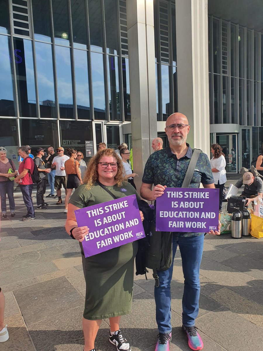 SCollins08's tweet photo. Learning Support Lecturers have, quite literally, been decimated @CofGCollege since 2016. The last 2, who offer specialist 1:1 study skills, part funded by DSA/SAAS, are at risk of redundancy whilst their specialism is outsourced, privatised, costing the tax payer more £. https://t.co/hSVvjcSkrv
