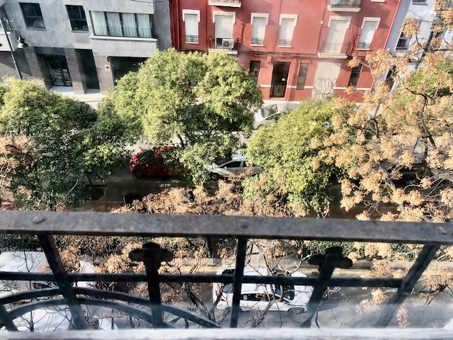 desireehato's tweet photo. Edificio para rehabilitar en la zona de Jesús, junto a la calle San Vicente, Plaza de España y a 5 minutos andando de la estación del AVE. Edificio de 1920 en buen estado de conservación. Tiene 874m2 construidos. VENDIDO. #valencia #edificios #realestate https://t.co/R8g4TZ1jgy