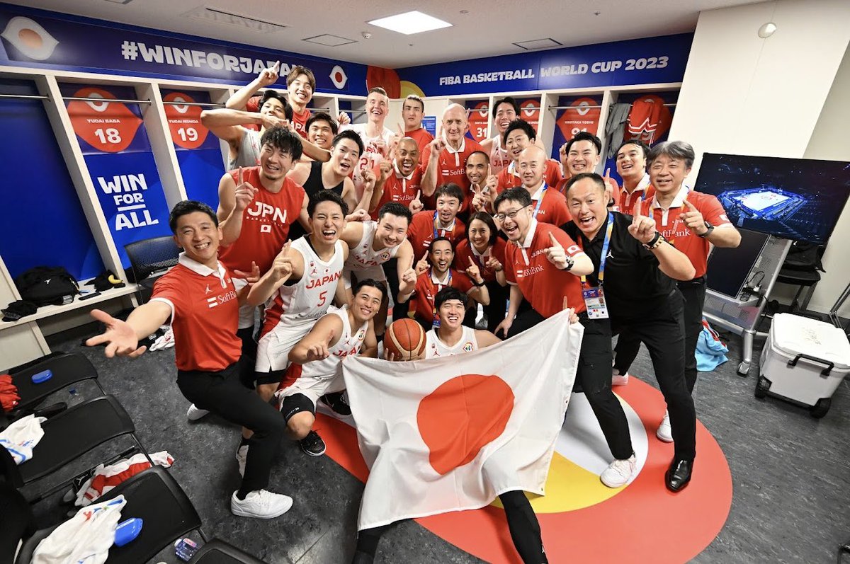 mako6hieji's tweet photo. 日本一丸でパリオリンピック出場権を獲得でき、最高なワールドカップとなりました！
⁡
これからも応援よろしくお願いします！ https://t.co/rhJOxI63pE