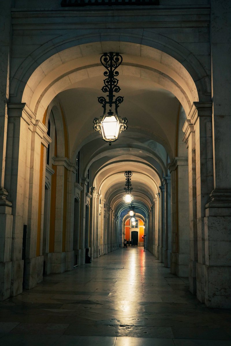 Just came back from a trip to Lisbon. It included a wedding, pastries, family and friends. Between cancelled and delayed flights I actually managed to fit in some quality time exploring the city centre and even Figueira da Foz. Also if anyone finds my iPad please bring it back 😭