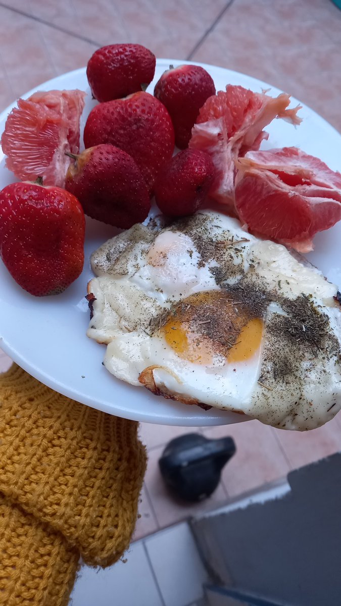 PaulaSottano's tweet photo. La luz del amanecer, el ejercicio y después el desayuno. El reloj biológico en orden

#ritmocircadiano
#lchf https://t.co/EvOBGVTK8K