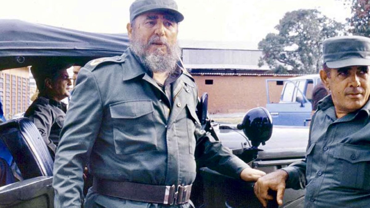 yordanyhabana's tweet photo. 🔴⚪ Buenos días,  hoy le rindo homenaje a esos hombres que dan la vida por #Cuba, 6️⃣2️⃣ años de la Seguridad Personal

👉"El hombre que cumple el deber, lo cumple por amor hacia su causa"  🖊Fidel https://t.co/AT9M26SHGC