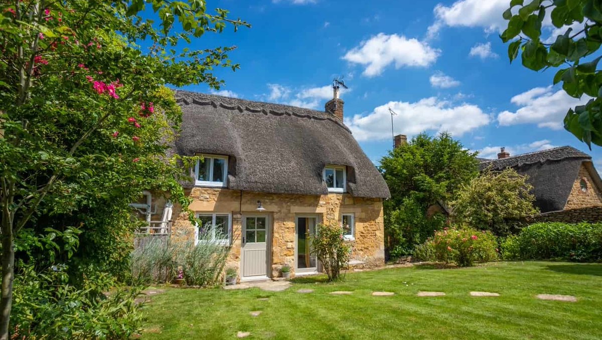 Fabulous Holiday Cottages tweet media