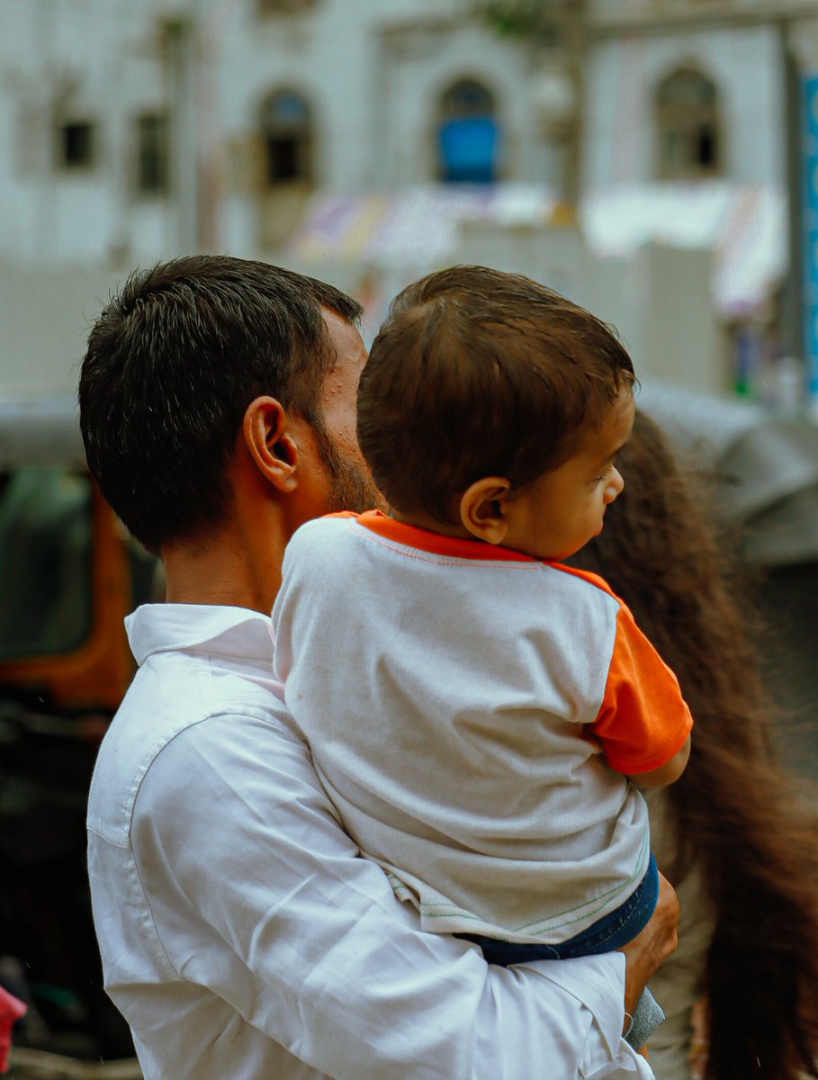 A parents love, cradled in her arms.❤️

#parents #love #nfts