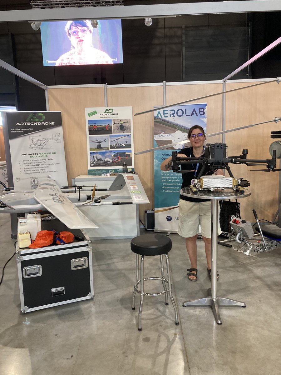 PoleAEROLAB's tweet photo. Auj. à la ⁦@foiredechalons présence chez @Artechdrone⁩. Conf. «AEROLAB : un pôle de recherche en lien avec le changement climatique» par ⁦@LilianJoly51⁩ à 14h sur le Village de la Bioéconomie
⁦@universitereims⁩ ⁦⁦@regiongrandest⁩ ⁦@cra_grandest⁩ https://t.co/8JCTkXwTIX