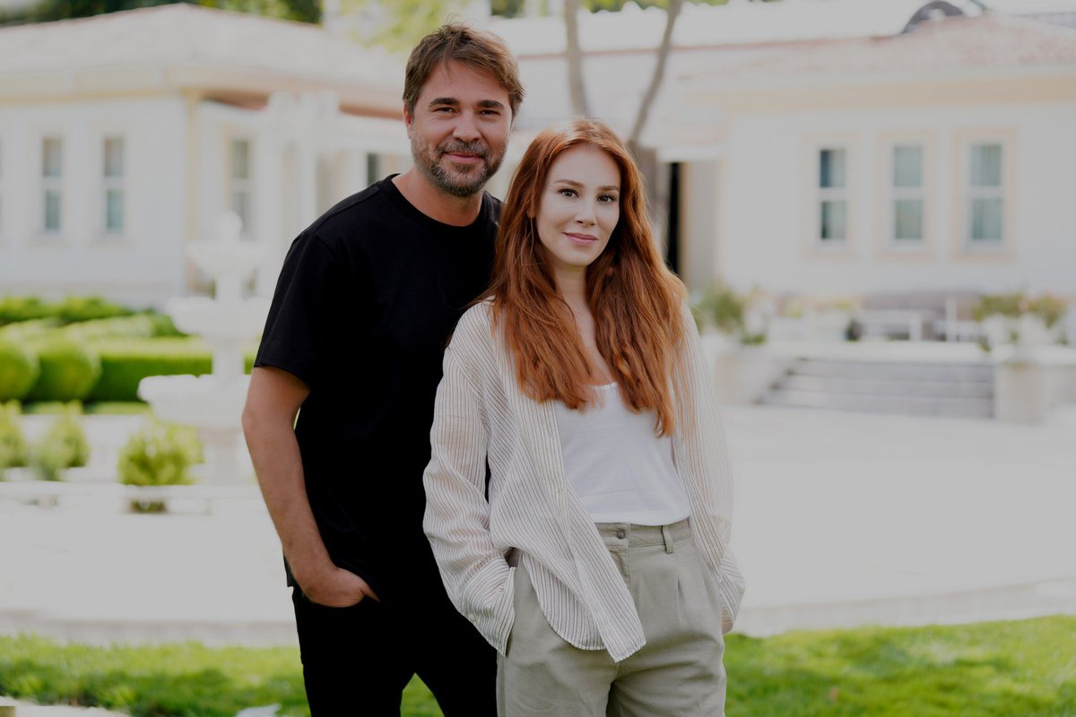 ElcinSangu3rb's tweet photo. التشين وانجين من كواليس أول يوم تصوير لرجل العصا 😍❤️

#Elçinsangu #ÇöpAdam https://t.co/blRNMKurFc