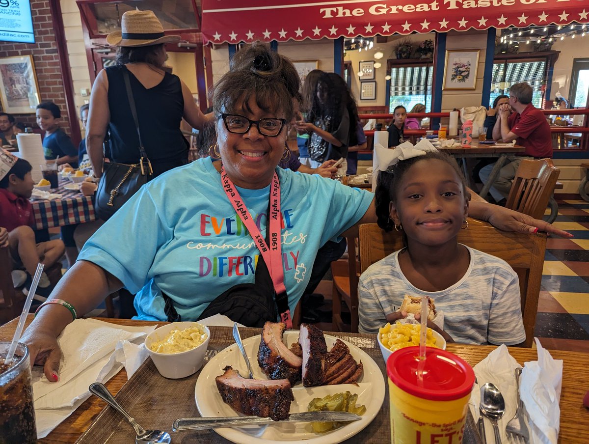 Jessica Le tweet media