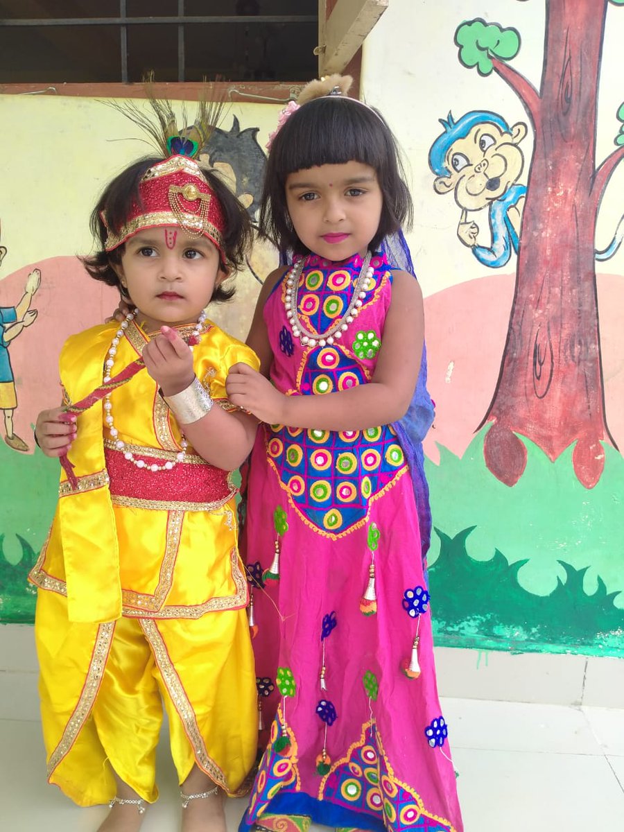 #RashtriyaPoshanMaah2023 જન્માષ્ટમી પર્વની ઉજવણી નિમિતે રાધા કૃષ્ણ બનેલ ભૂલકાઓ.. #GujaratPoshanMaah2023 #SahiPoshanDeshRoshan
<a href="/DDO_VALSAD/">DDO Valsad</a>
<a href="/collectorvalsad/">Collector Valsad</a>
<a href="/nirala_kk/">KKNirala</a>
<a href="/WCDGujarat/">Women & Child Development, Govt of Gujarat</a>
<a href="/InfoValsadGoG/">Info Valsad GoG</a>